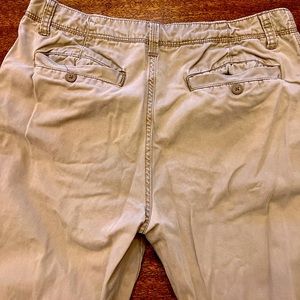 Old Navy khaki’s 34/32